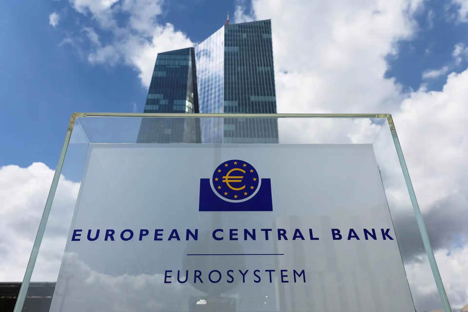 Η ΕΚΤ ξεκινά νέους ελέγχους για την έκθεση των τραπεζών σε ιδιωτικά δάνεια