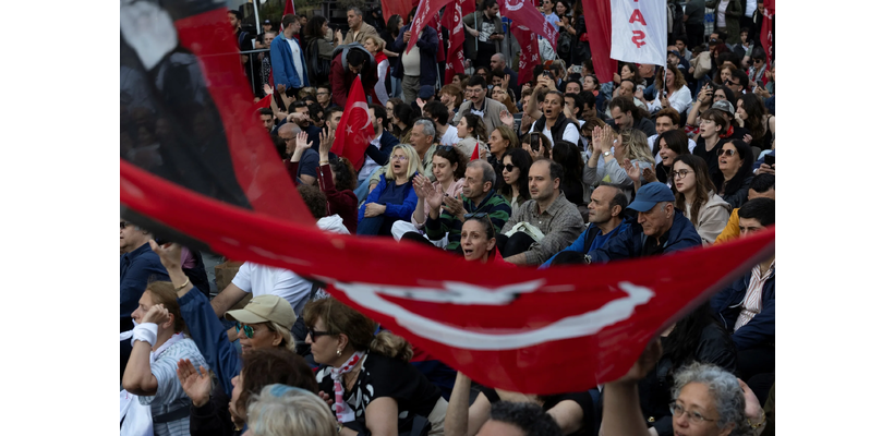 Τουρκία: Πολιτικό σοκ και ενεργειακό κόστος «σπρώχνουν» την κεντρική τράπεζα σε αυξήσεις επιτοκίων