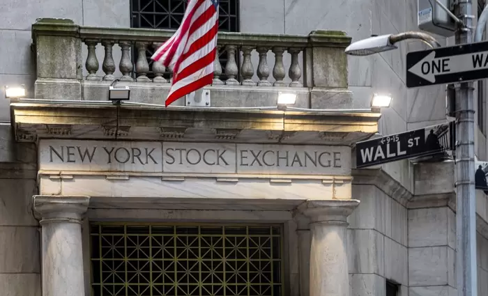 Wall Street: Η AI στηρίζει τις μετοχές παρά την άνοδο σε αποδόσεις ομολόγων και πετρέλαιο