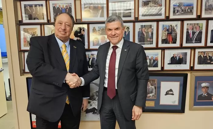 Στη Νέα Υόρκη για επαφές με επίκεντρο ενεργειακά και επενδύσεις ο Υπουργός Ενέργειας