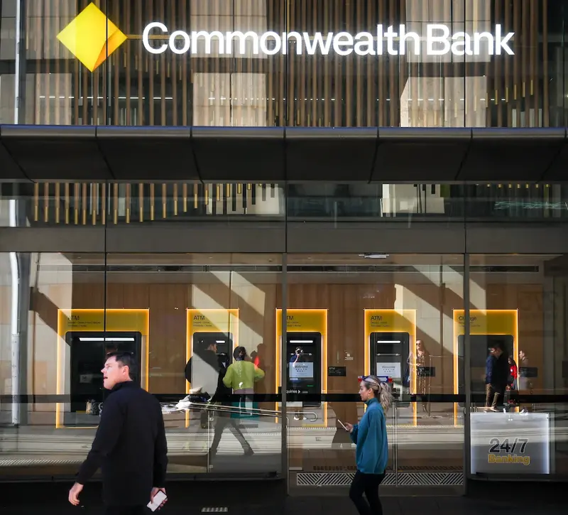 Commonwealth Bank: Απολύσεις και αλλαγές λόγω ΑΙ στη μεγαλύτερη τράπεζα της Αυστραλίας