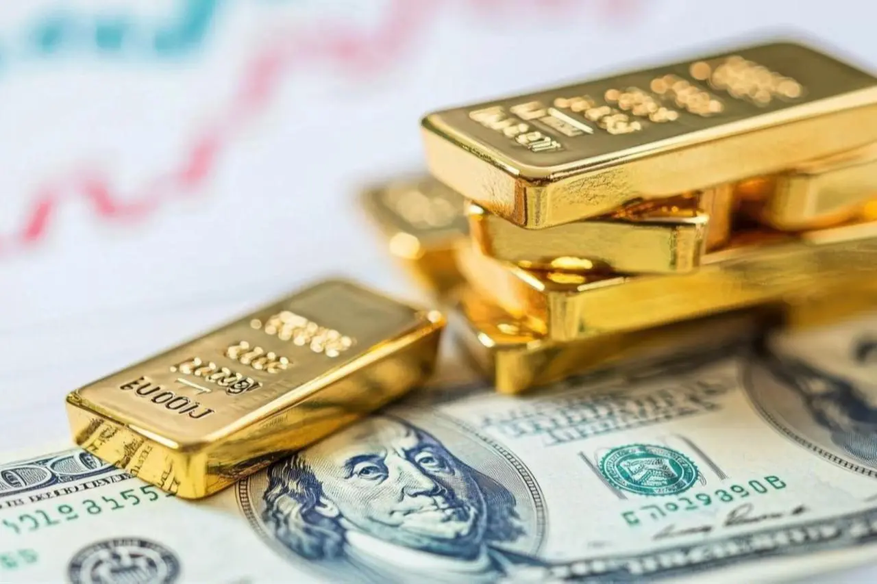 Χρυσός: Κρατά τα κέρδη 7% της εβδομάδας – Στα 4.650 δολάρια με το βλέμμα στη Fed