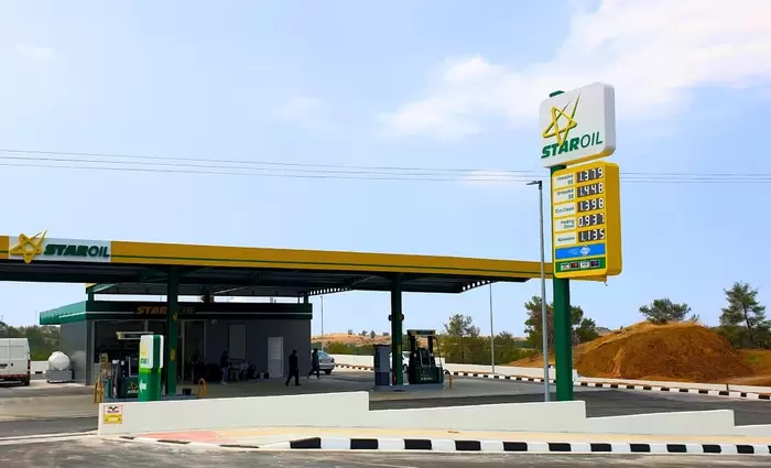 Σε ελληνικά χέρια τα πρατήρια της STAROIL – Τι ανακοίνωσε η HELLENiQ ENERGY