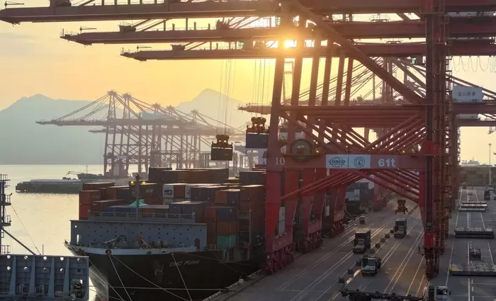 Κίνα: Η ΑΙ εκτοξεύει τις εισαγωγές και αλλάζει τις εκτιμήσεις για την οικονομία