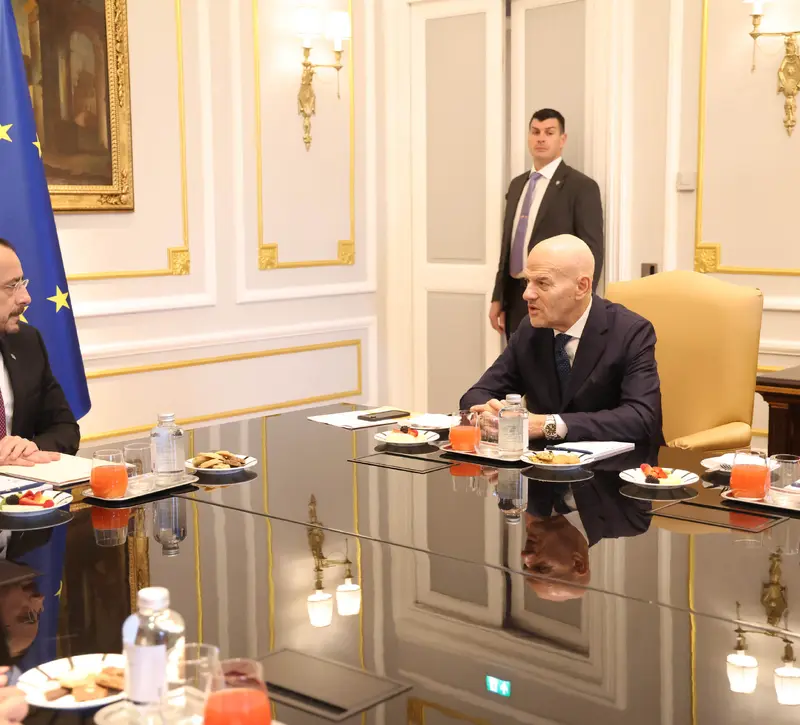 Στο επίκεντρο των επαφών με ΕΝΙ η πώληση ΦΑ μέσω Αιγύπτου το 2027