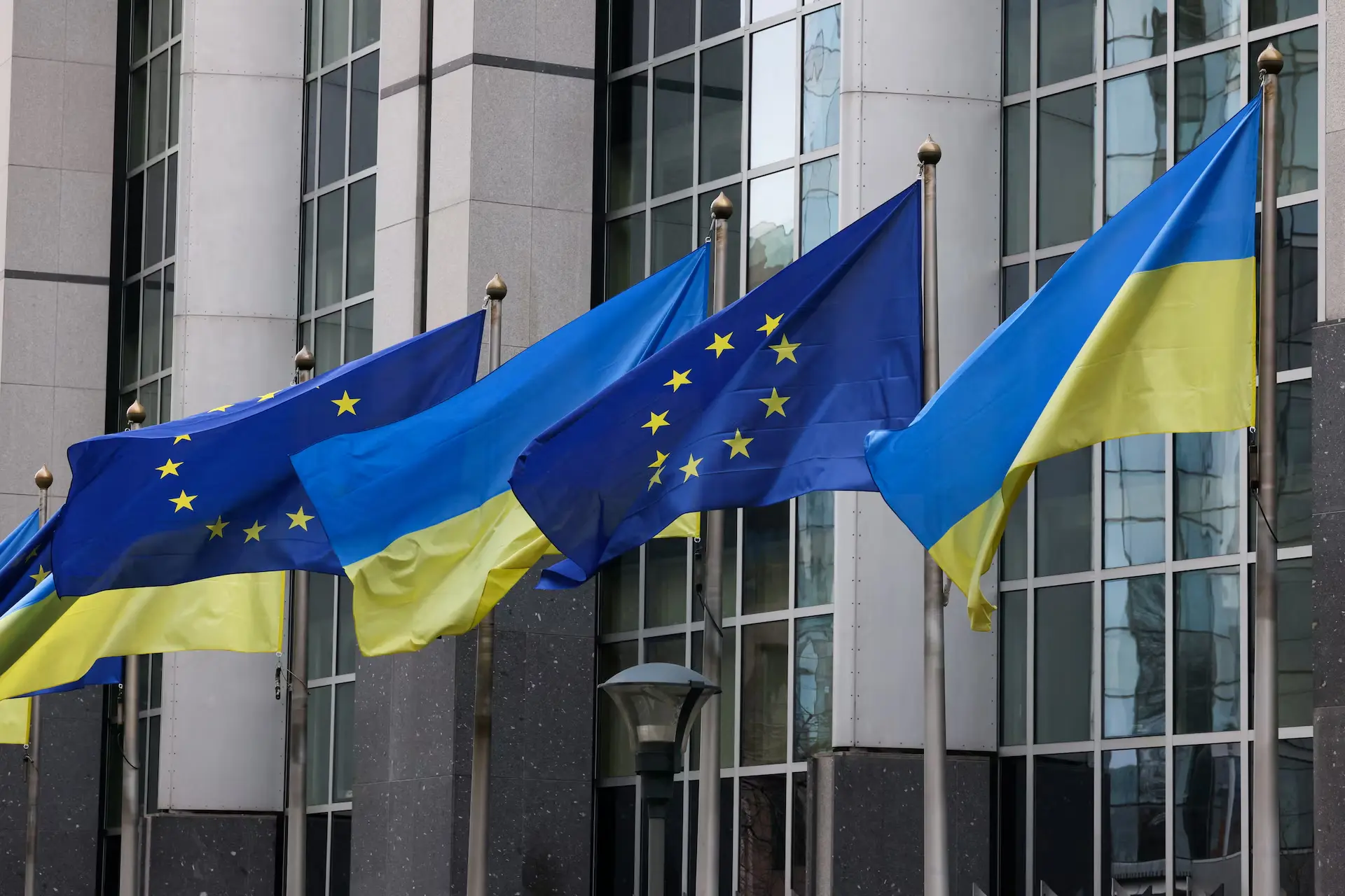 ΕΕ: Στο προσκήνιο πάλι η χρήση ρωσικών assets για βοήθεια στην Ουκρανία
