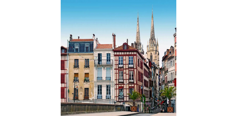 «Πωλούνται υπνοδωμάτια»: Πόσο βαθιά είναι η στεγαστική κρίση στην Ευρώπη;