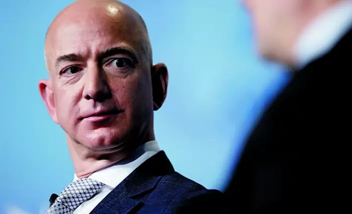 Tο ΑΙ Prometheus του Μπέζος αναζητά δισ. για deals