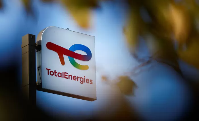 TotalEnergies: «Πατάει γκάζι» σε παραγωγή πετρελαίου, φυσικού αερίου και ηλεκτρισμό – Αύξηση μερίσματος άνω του 5% ετησίως