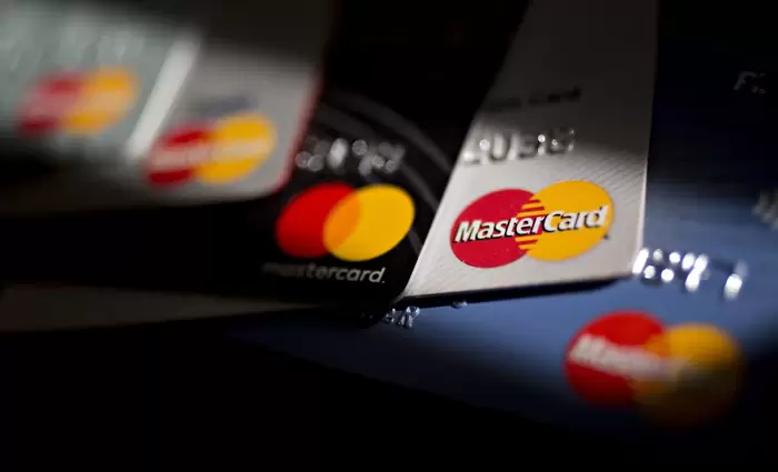 Mastercard: Κέρδη πάνω από τις προβλέψεις και συναλλαγές 2,95 τρισ. δολαρίων – Άνοδος 2,4% στη μετοχή