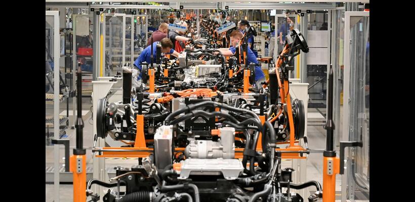 Γερμανία: Η Volkswagen είπε στους εργαζόμενους ότι οι τρέχουσες περικοπές θέσεων εργασίας δεν επαρκούν