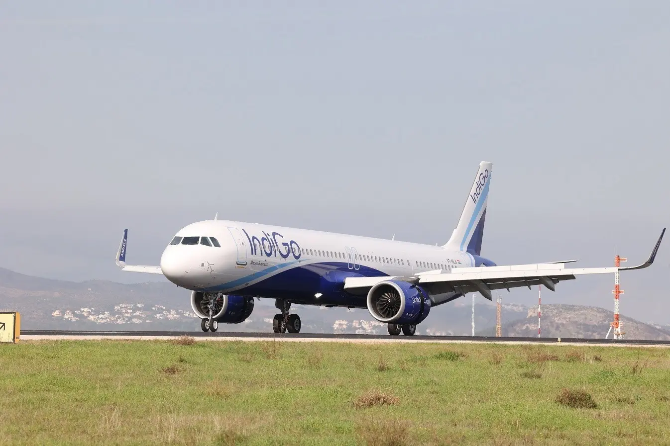 IndiGo: Ζημίες-σοκ για τη μεγαλύτερη low cost αεροπορική της Ασίας – Στα 267 εκατ. ευρώ οι απώλειες
