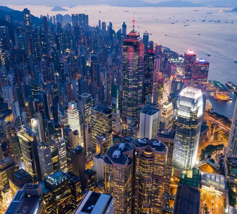 Οι Κροίσοι εγκαταλείπουν το Ντουμπάι για το Χονγκ Κονγκ – Ο ρόλος του πολέμου στη Μέση Ανατολή