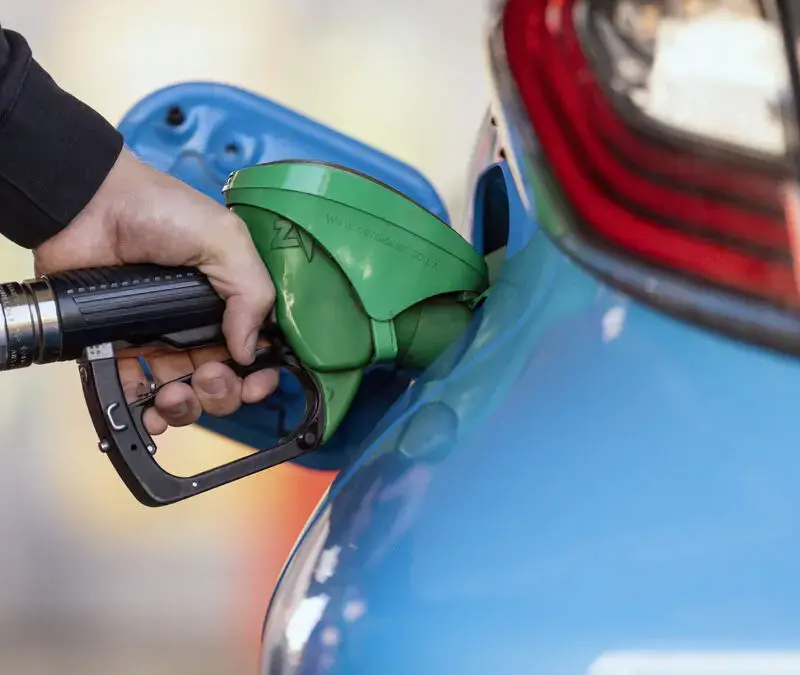 Νορβηγία: Μειώνει προσωρινά τον φόρο στα καύσιμα λόγω του πολέμου στη Μέση Ανατολή