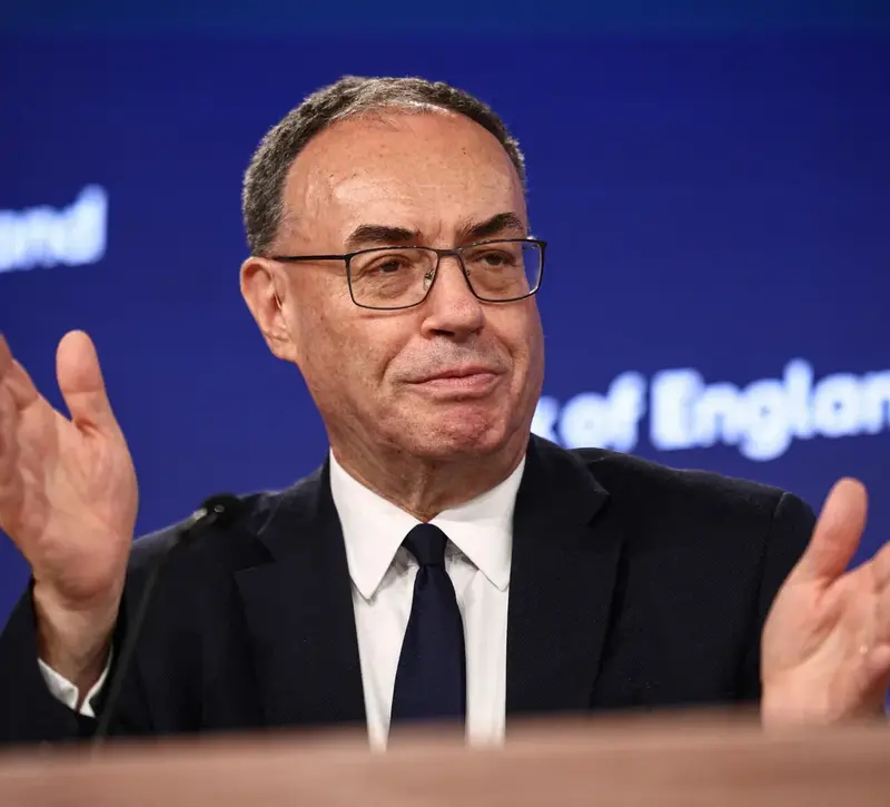Bank of England: «Καμπανάκι» για την προηγμένη AI – Ο κίνδυνος για τράπεζες και χρηματοπιστωτικές αγορές