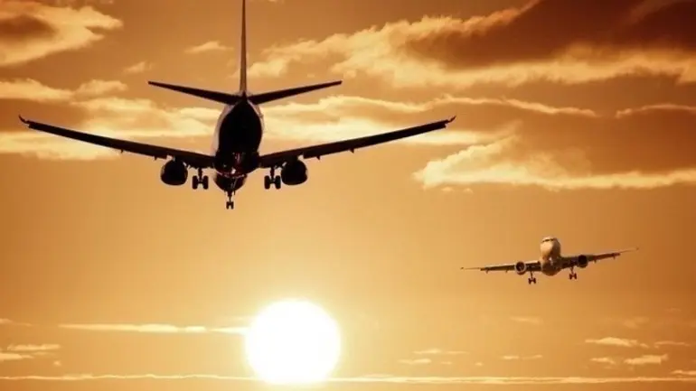Κόκκινο σε βουλγάρικα, πολωνικά και τσέχικα αεροπλάνα πάνω από την Ρωσία