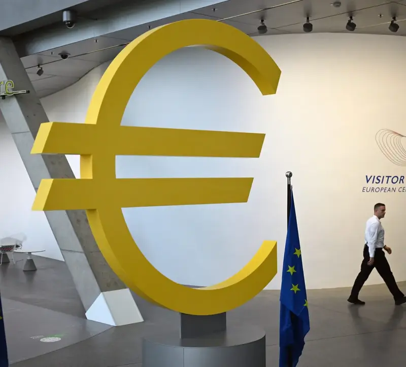 Επιτόκια: Διχασμένες οι απόψεις των στελεχών της ΕΚΤ για τις επόμενες κινήσεις