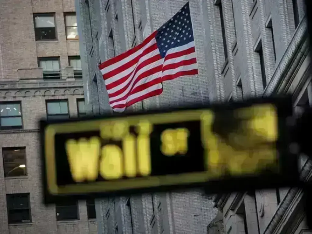 Wall Street: Η κλιμάκωση της έντασης στη Μέση Ανατολή απειλεί το ράλι των μετοχών