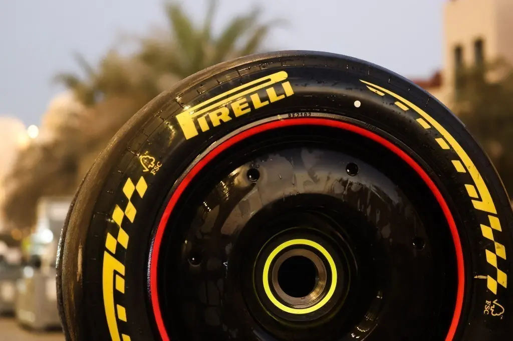 Pirelli: Τσέχοι δισεκατομμυριούχοι εξετάζουν την εξαγορά ποσοστού έως και του 20%