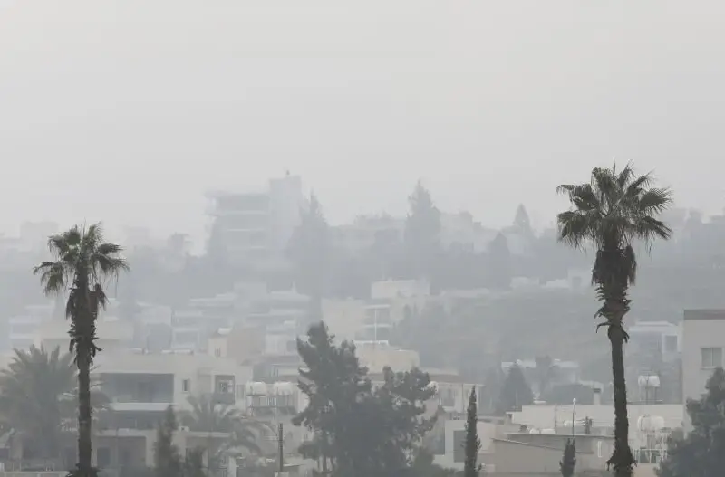 Τμ. Επιθεώρησης Εργασίας: Διακοπή εργασιών σε εξωτερικούς χώρους λόγω σκόνης