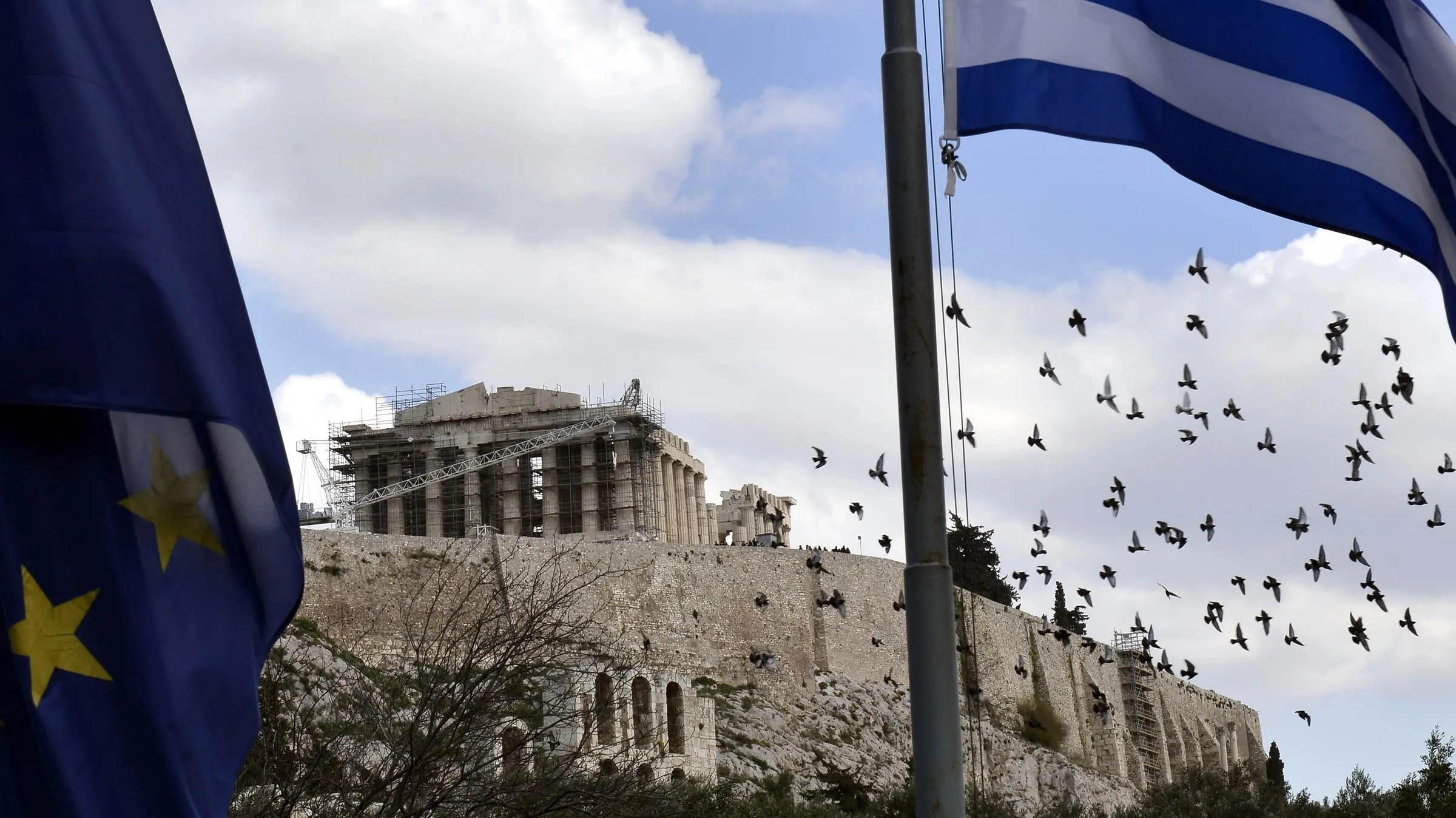 WSJ: Η Ελλάδα επιστρέφει σε θυελλώδεις αγορές