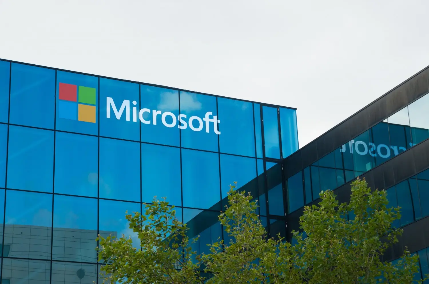 Η Microsoft παίρνει μέτρα για την κλιματική αλλαγή
