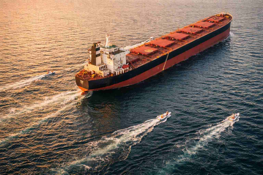 Η κρίση στα Στενά του Ορμούζ εκτοξεύει τα ναύλα στα δεξαμενόπλοια – Χρυσή συγκυρία για τους τολμηρούς πλοιοκτήτες