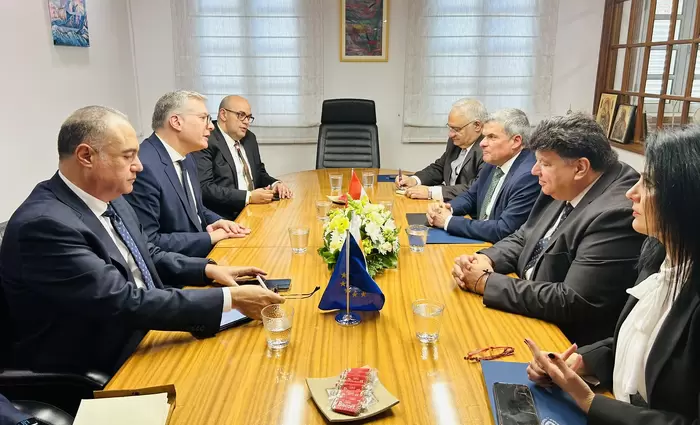 Συνάντηση Γ. Παπαναστασίου με τον Υπουργό Πετρελαίου της Αιγύπτου