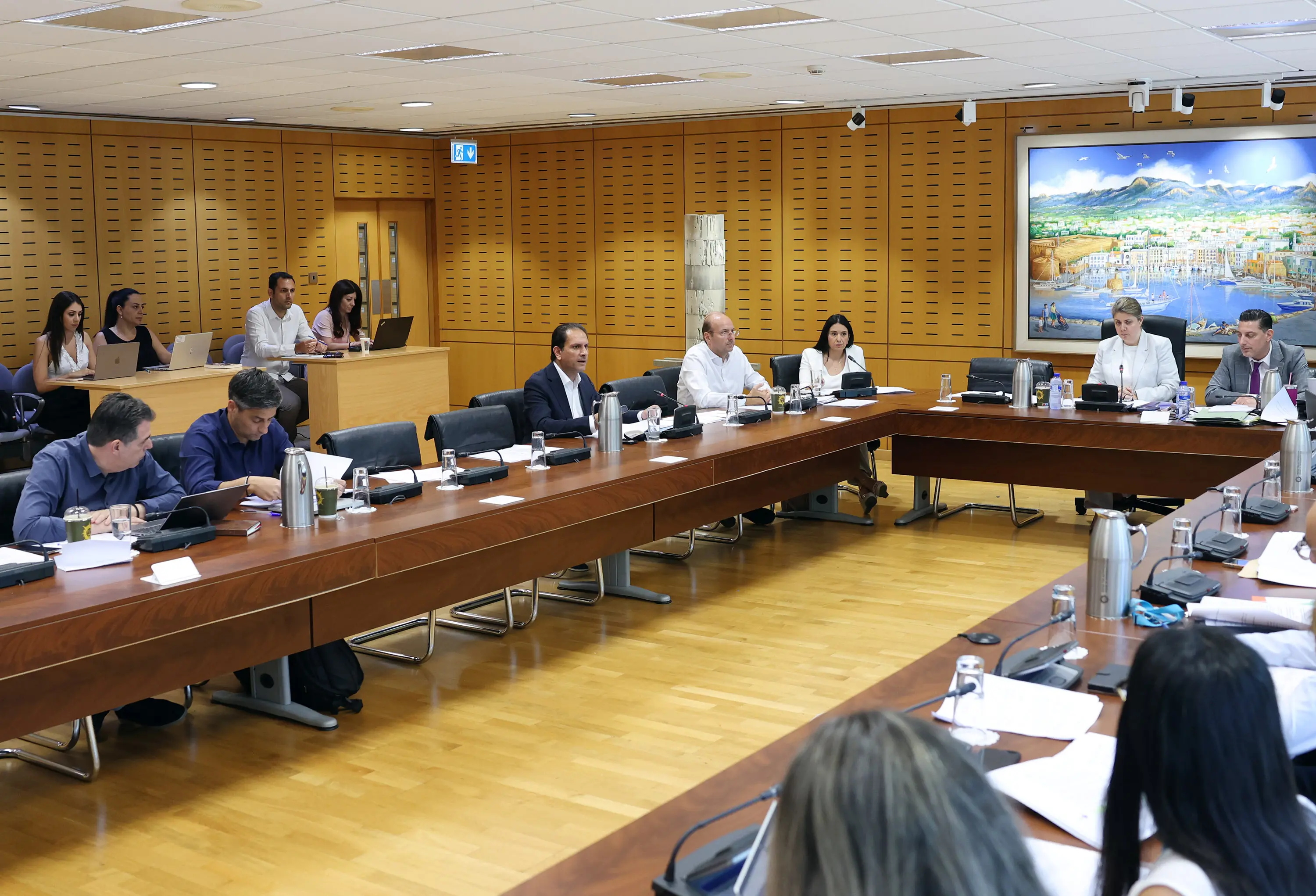 Εμπιστεύματα: Προβληματισμός για υποχρεώσεις έναντι πιστωτών και Φόρου από την πρόταση νόμου που εξετάζει η Βουλή