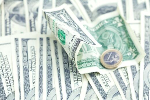 Ευρώ: Η ενεργειακή κρίση, λόγω Μέσης Ανατολής αποκαλύπτει τη μεγαλύτερη αδυναμία της Ευρώπης