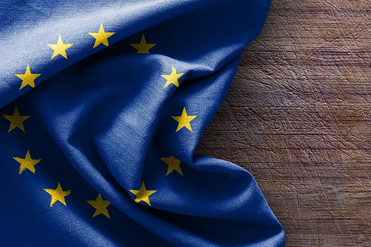 Η τεράστια σημασία της μπλε κάρτας για την Κύπρο