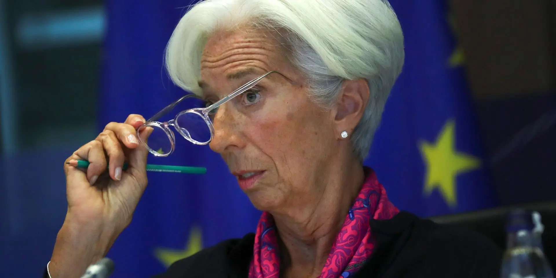FT: Νέα βέλη από την φαρέτρα της ΕΚΤ ανακοινώνει η Λαγκάρντ