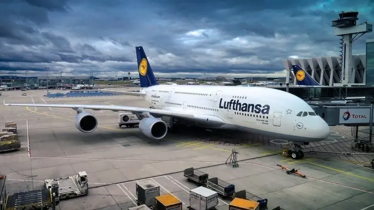 Lufthansa: Ζημιές €612 εκατ. το α’ τρίμηνο - Καμπανάκι για τα καύσιμα