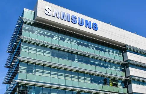 Στο κλειστό club του $1 τρισ. η Samsung: Πώς εκτινάχθηκε η αξία της