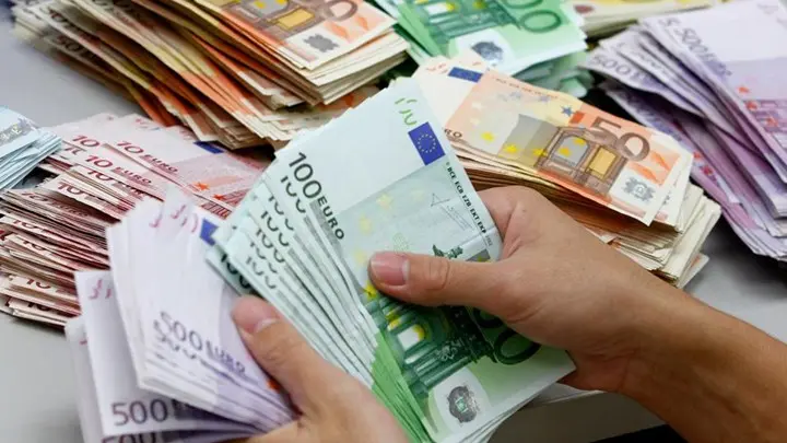 Στη δημοσιότητα όλα τα πρόσωπα που έλαβαν κατά το 2017 πέραν του ενός εκατομμυρίου