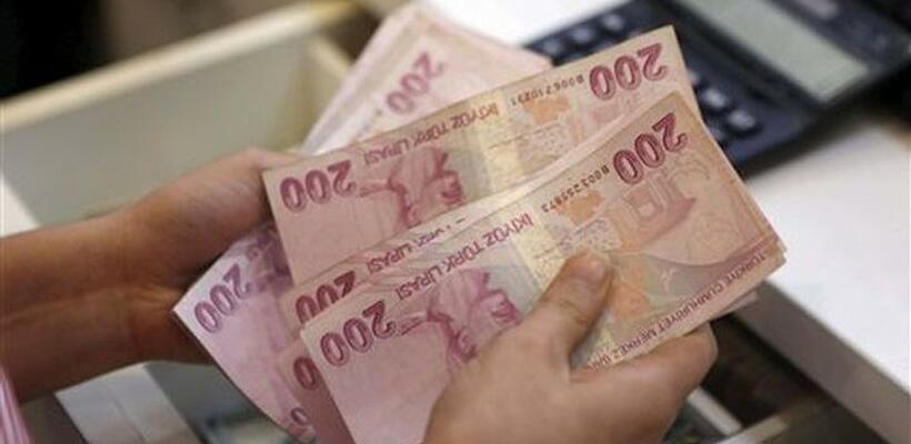 Fitch: Πολλαπλοί οι κίνδυνοι για τις τουρκικές τράπεζες