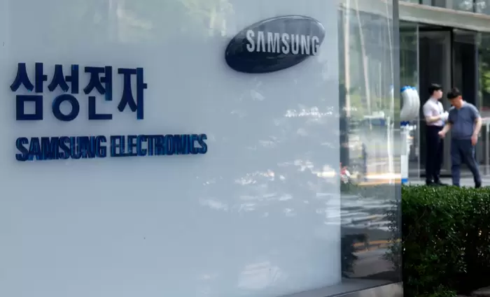 Βουτιά 9,6% στη μετοχή της Samsung παρά την εκτόξευση κερδών