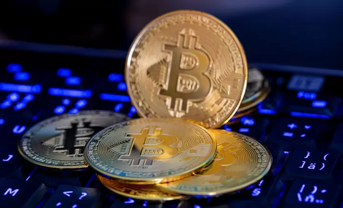 Bitcoin: Πτώση εν μέσω αναταραχής στις αγορές με φόντο το τελεσίγραφο Τραμπ στο Ιράν