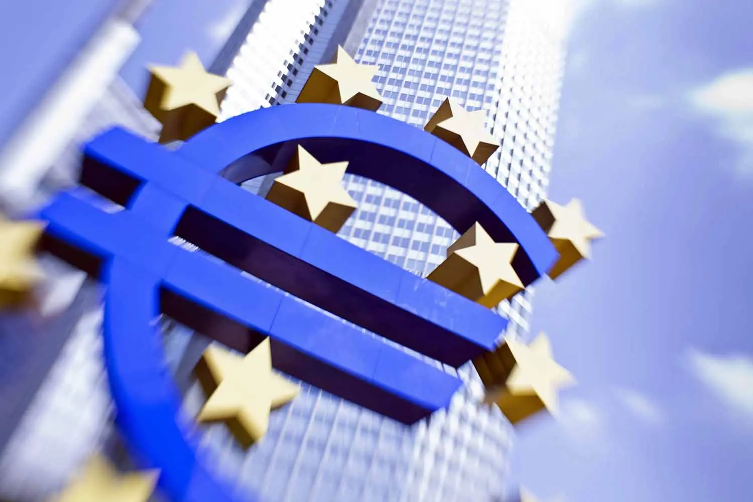 Οι 27 ΥΠΟΙΚ ενεργοποιούν την ρήτρα διαφυγής από τον SSM