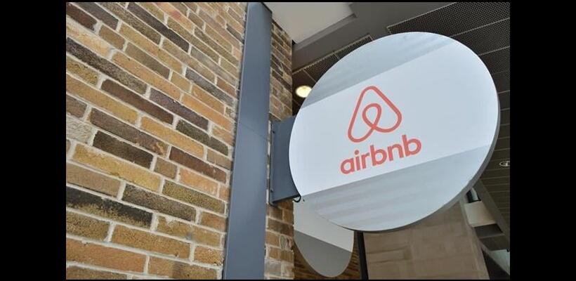 Airbnb: Η Τεχνητή Νοημοσύνη γράφει το 60% του κώδικα - Η «απειλή» του CEO της εταιρείας προς τους διευθυντές