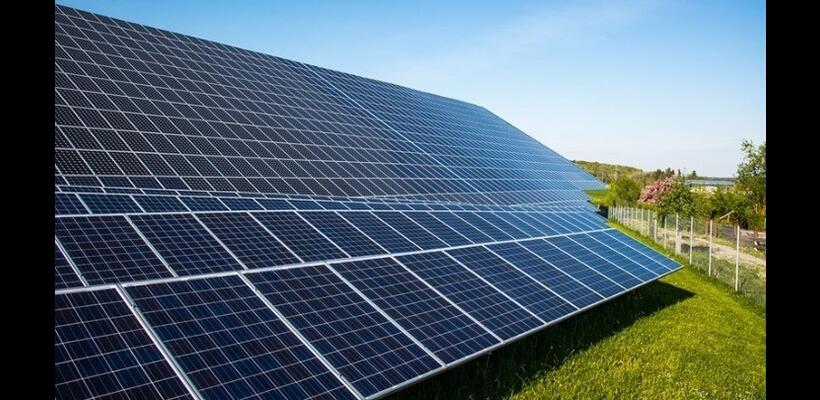 Η ηλιακή ενέργεια μειώνει τις εισαγωγές σε ορυκτά καύσιμα στην Ευρώπη