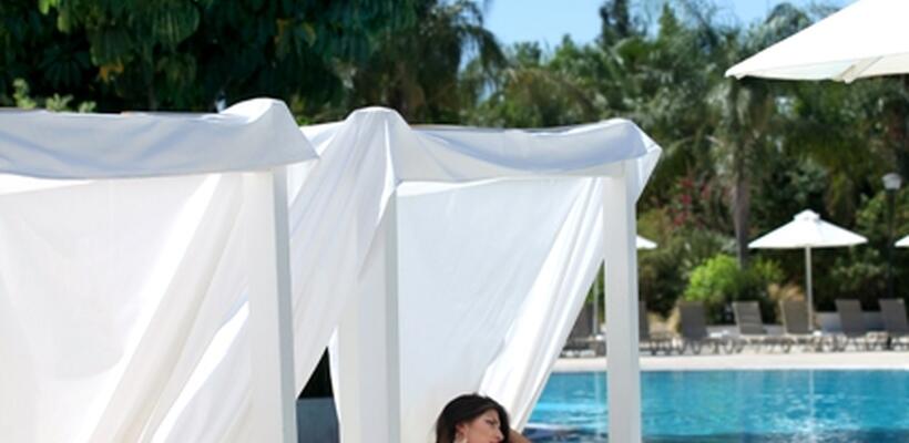 Sorrento Pool Bar: Οι βουτιές πλέον συνδυάζονται με δροσιστικές επιλογές ποτών