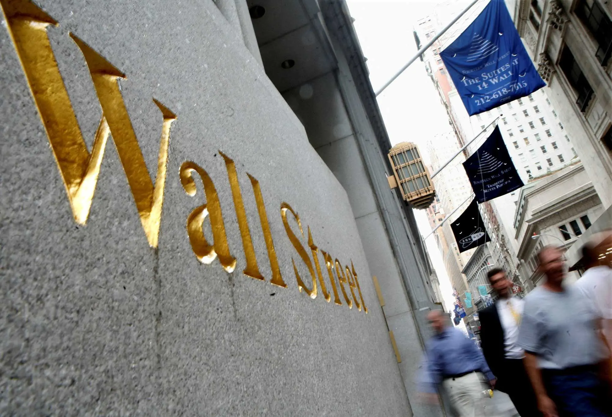 Διορθώνει η Wall Street – Επιστροφή στην αβεβαιότητα λόγω Μέσης Ανατολής