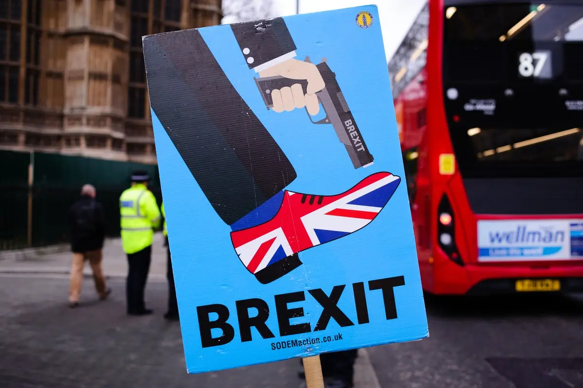 Όλα τα πιθανά σενάρια για το Brexit σε ένα διάγραμμα (pic)
