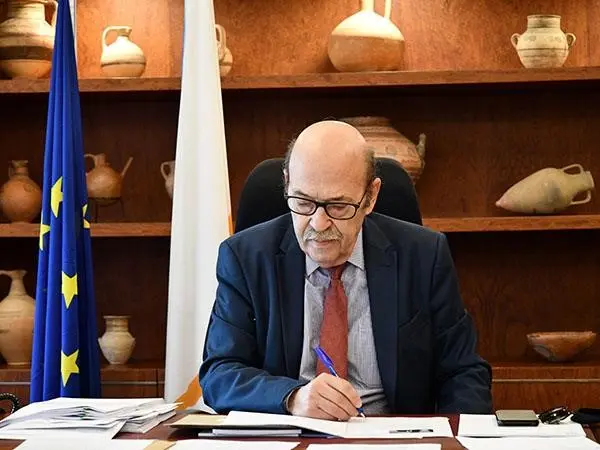 ΠτΒ: Μόνο τα επείγοντα θέματα θα εξετάζει η Βουλή