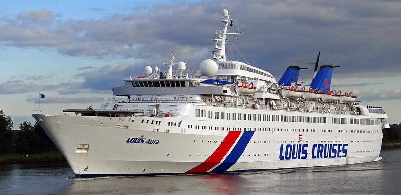 LOUIS Cruise Lines: Πωλεί ένα από τα πλοία της