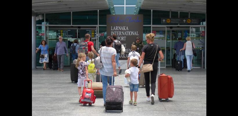 Πάνω από 30 οι εκτροπές πτήσεων,16 έως τώρα οι ακυρώσεις  – Τι συμβουλεύει η Hermes Airports