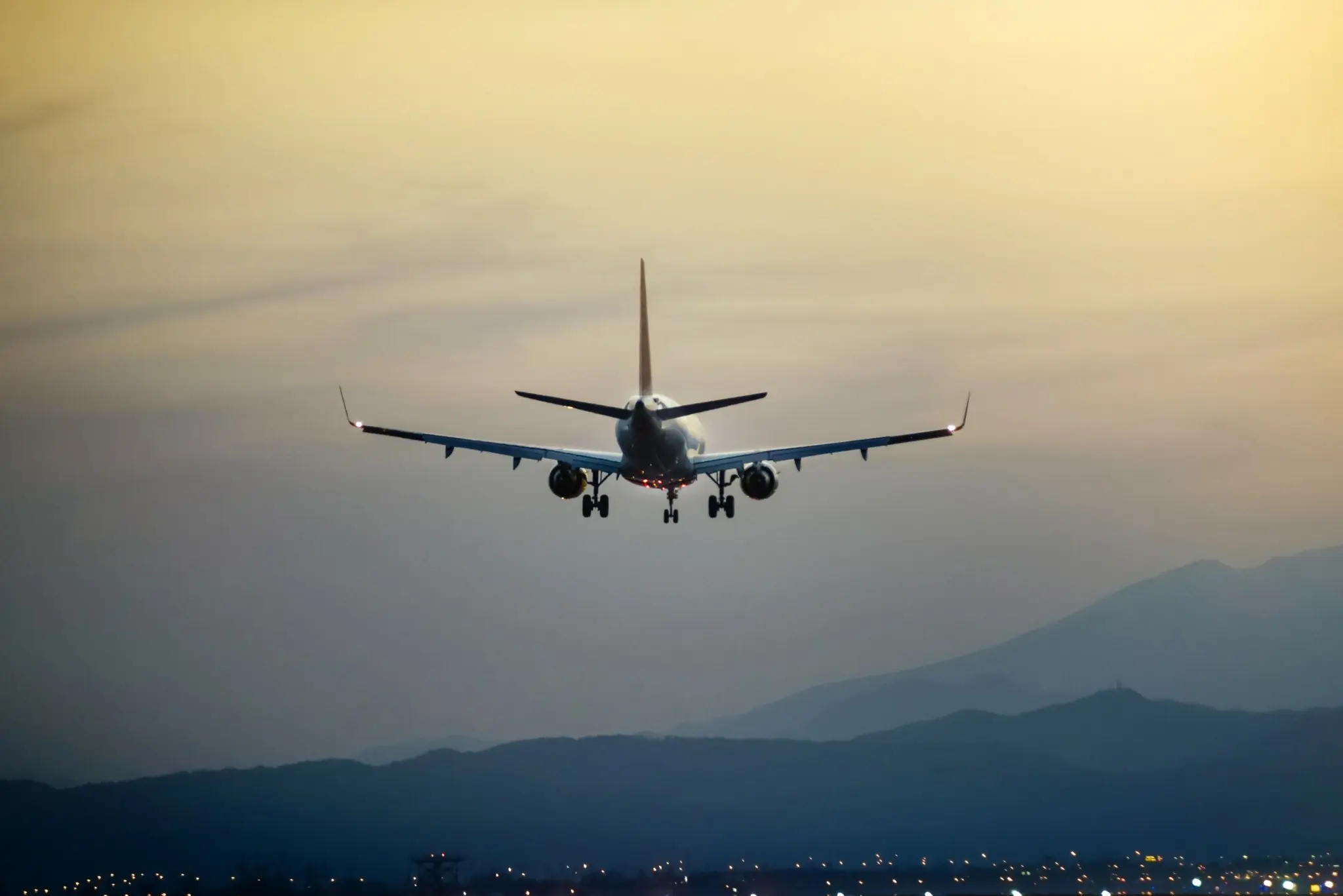 To όχι του ΕΚ - Υποστηρίζει δωρεάν χειραποσκευές και μεγαλύτερες αποζημιώσεις