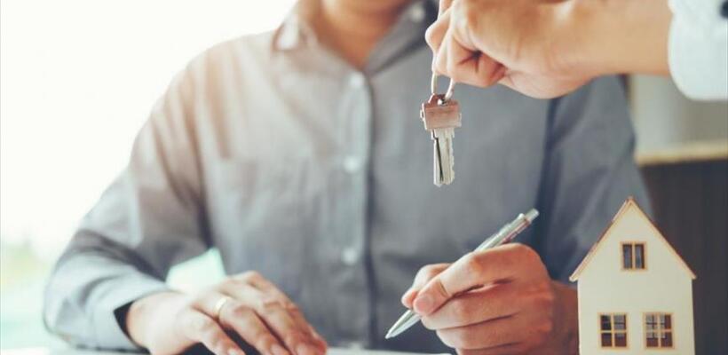 Ισχυρή άνοδος στην αγορά ακινήτων – Αύξηση 16% στα πωλητήρια έγγραφα το πρώτο εξάμηνο