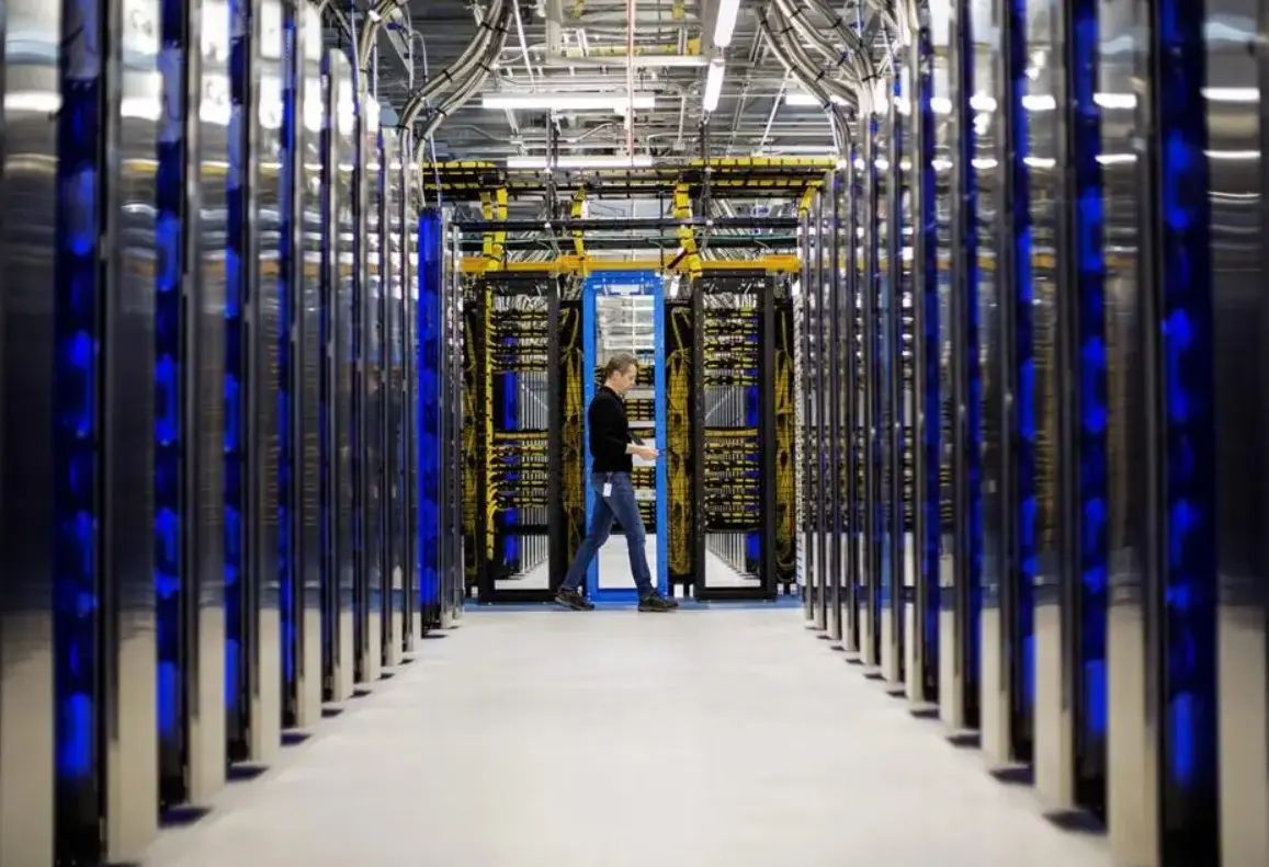 Πώς η τεχνητή νοημοσύνη θα διπλασιάσει τις διακοπές ρεύματος στις ΗΠΑ έως το 2030